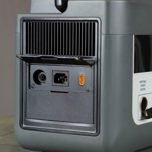 Портативная электростанция FUBAG AS 2400i (аккумулятор LiFePO4) в Новороссийске фото