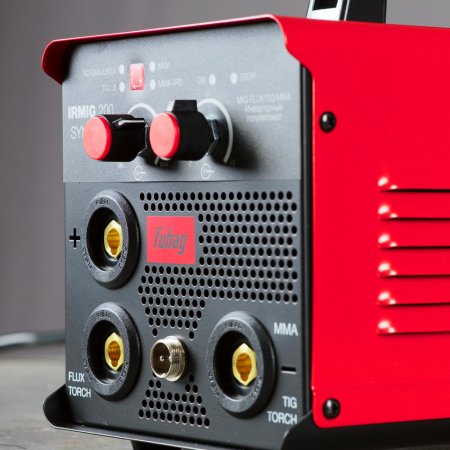 Полуавтомат сварочный FUBAG IRMIG 200 SYN FLUX в Новороссийске фото